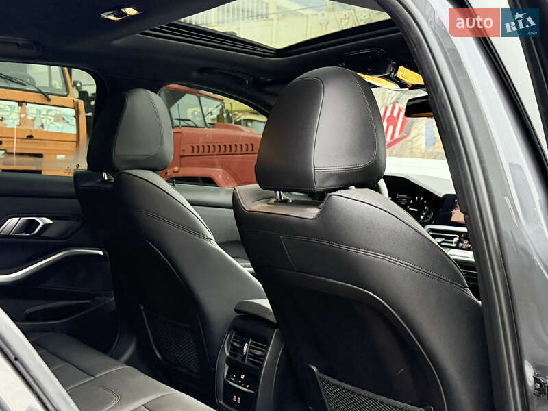 Седан BMW 3 Series 2021 в Киеве