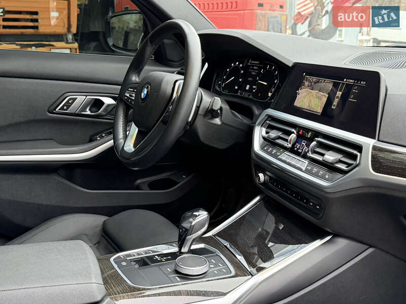 Седан BMW 3 Series 2021 в Киеве