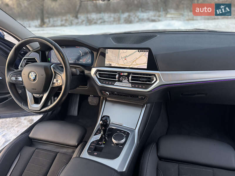 Седан BMW 3 Series 2022 в Киеве