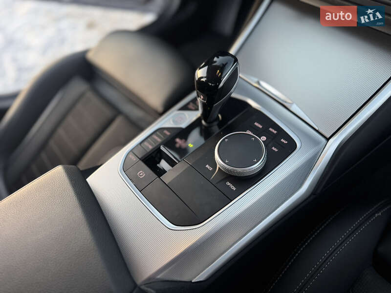 Седан BMW 3 Series 2022 в Киеве