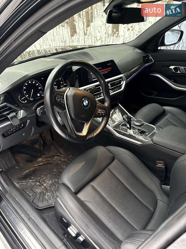 Седан BMW 3 Series 2019 в Ровно