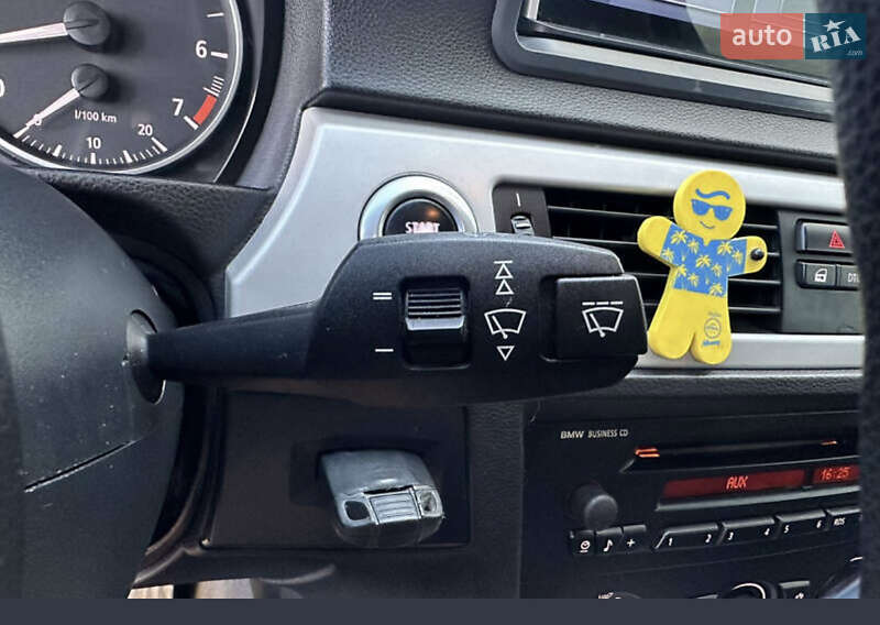 Седан BMW 3 Series 2005 в Одессе