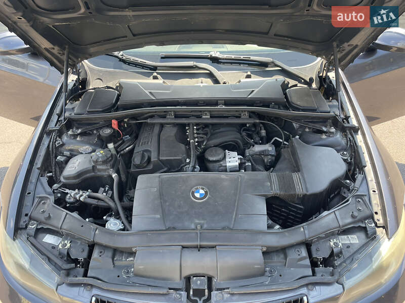 Седан BMW 3 Series 2007 в Кам'янському
