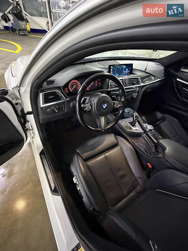 Седан BMW 3 Series 2016 в Киеве