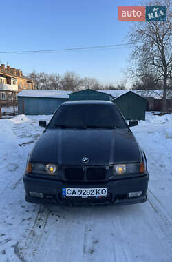 Седан BMW 3 Series 1994 в Золотоноші