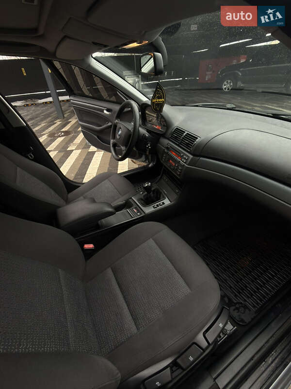 Универсал BMW 3 Series 2005 в Городке