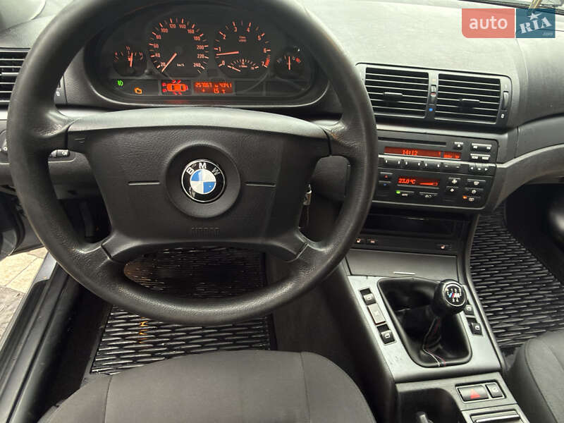 Универсал BMW 3 Series 2005 в Городке