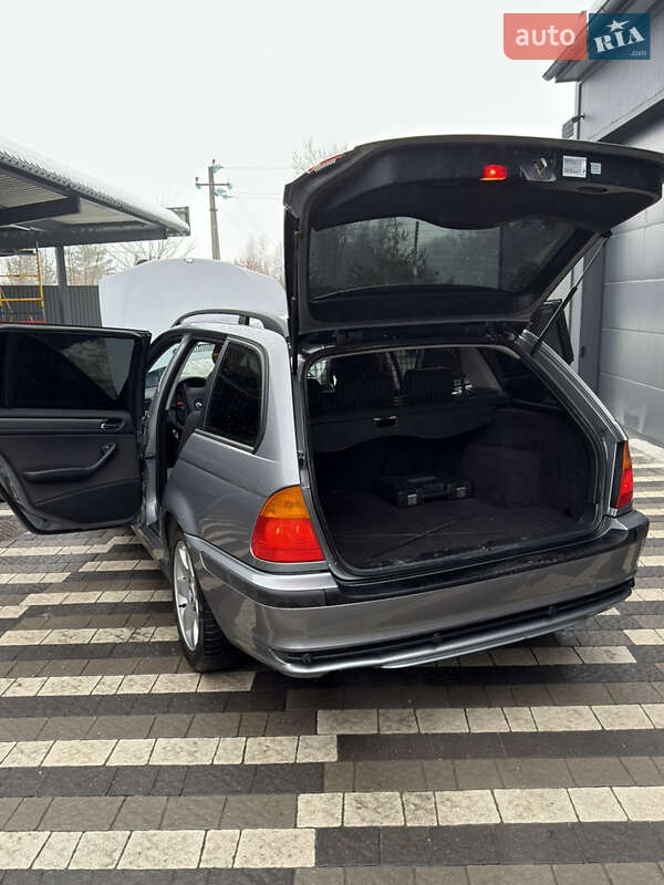 Универсал BMW 3 Series 2005 в Городке