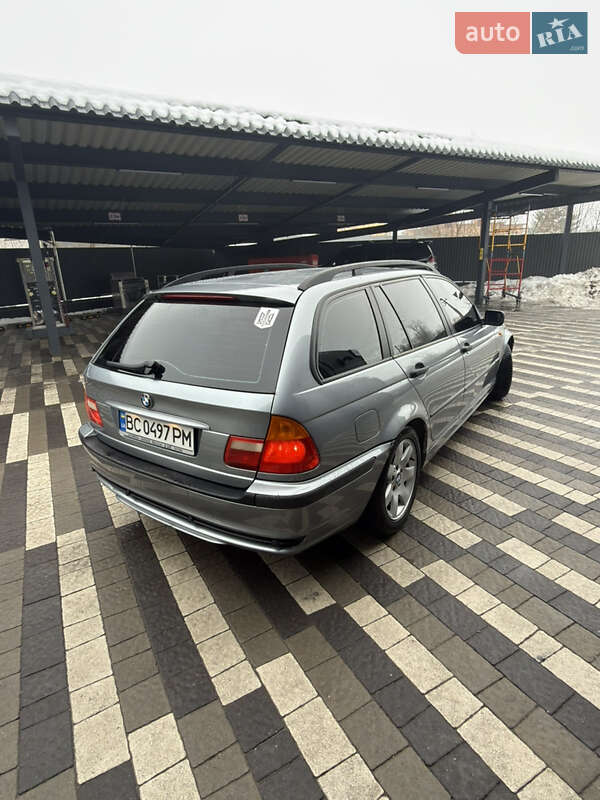 Универсал BMW 3 Series 2005 в Городке