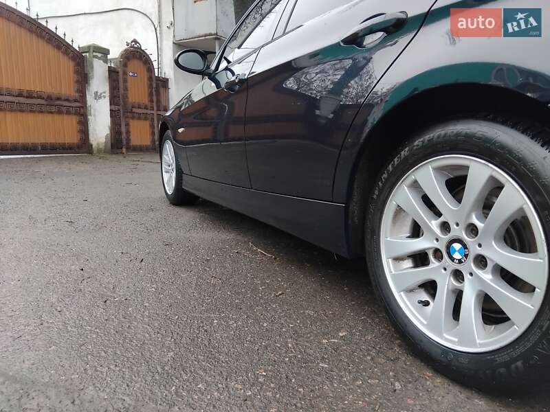Седан BMW 3 Series 2007 в Черноморске