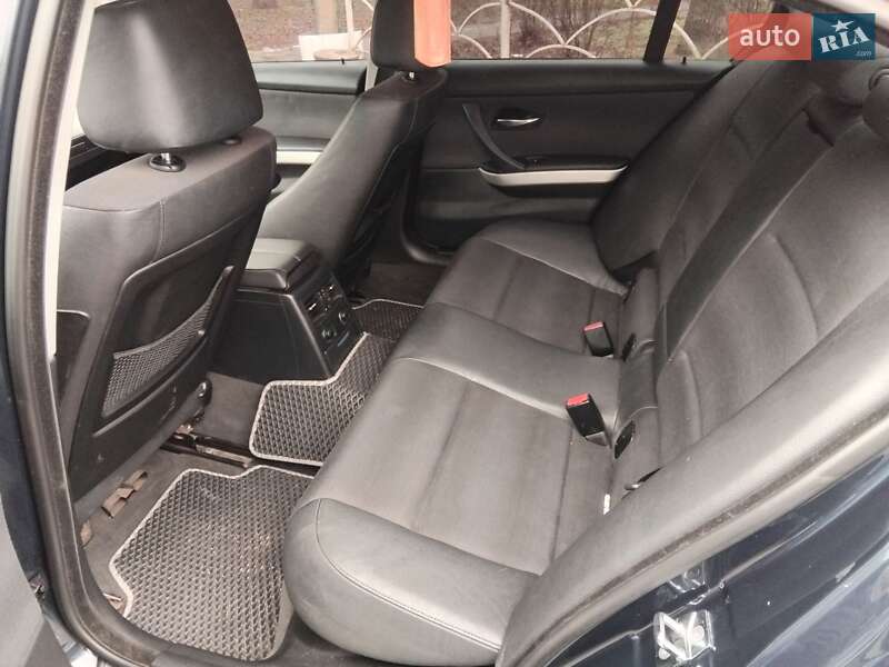 Седан BMW 3 Series 2007 в Черноморске