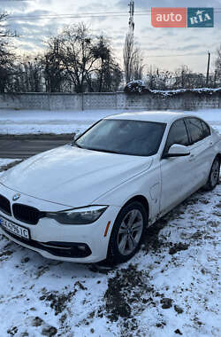 Седан BMW 3 Series 2017 в Киеве