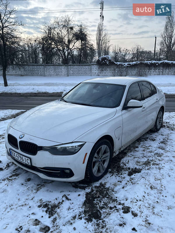 Седан BMW 3 Series 2017 в Киеве