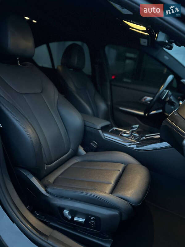 Седан BMW 3 Series 2020 в Львове