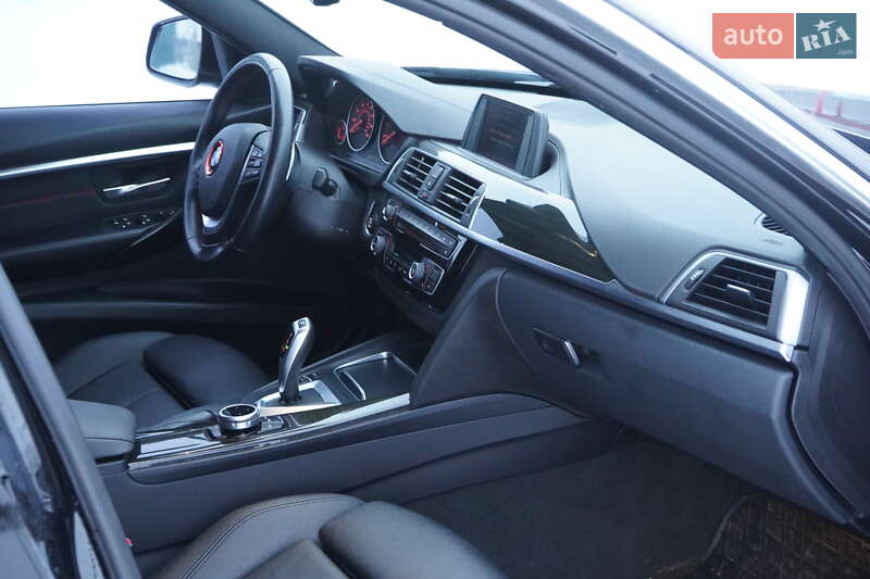 Седан BMW 3 Series 2018 в Попельне