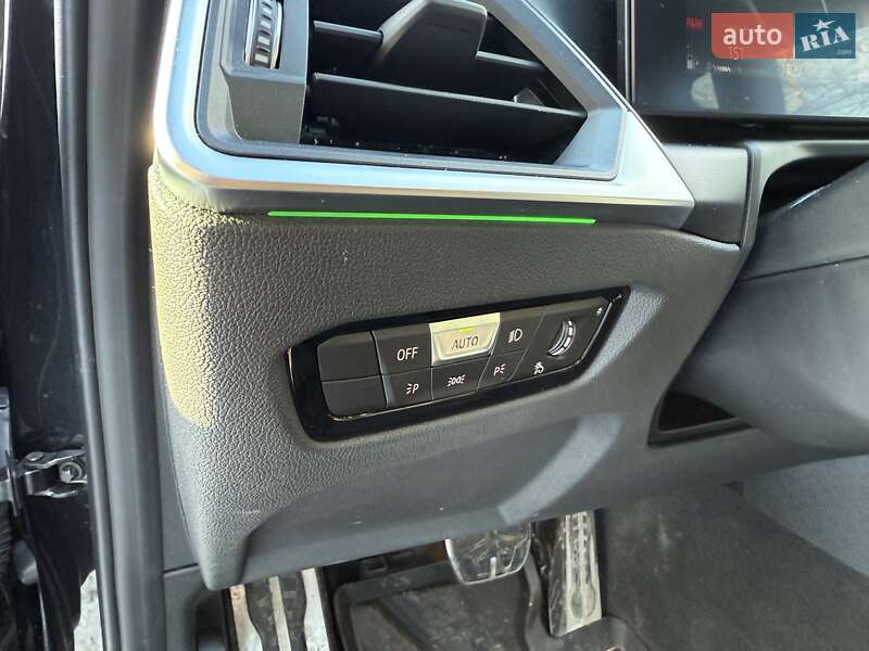 Седан BMW 3 Series 2022 в Киеве