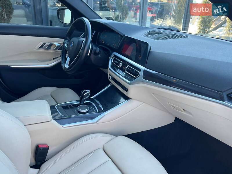 Седан BMW 3 Series 2019 в Луцке
