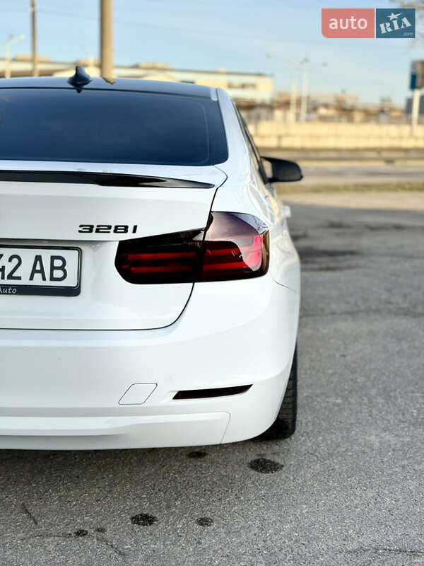 Седан BMW 3 Series 2013 в Запорожье фото 6 Седан BMW 3 Series 2013 в Запорожье
