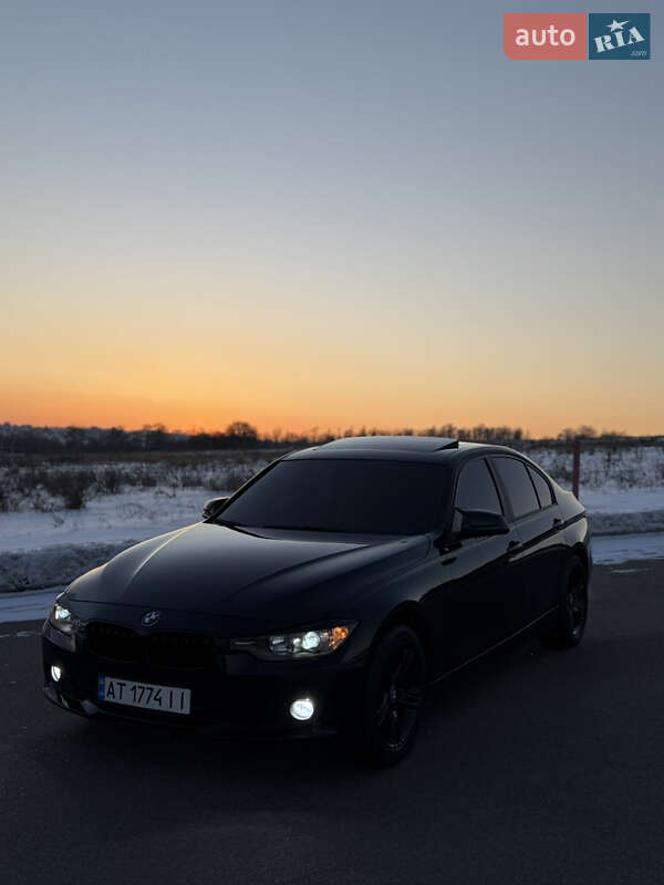 Седан BMW 3 Series 2015 в Киеве