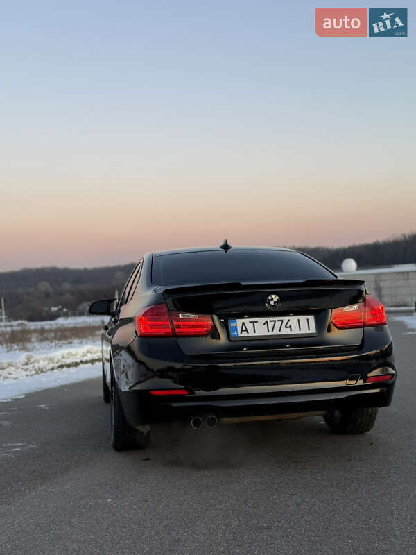 Седан BMW 3 Series 2015 в Киеве