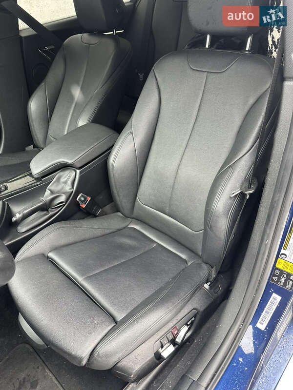 Седан BMW 3 Series 2018 в Киеве