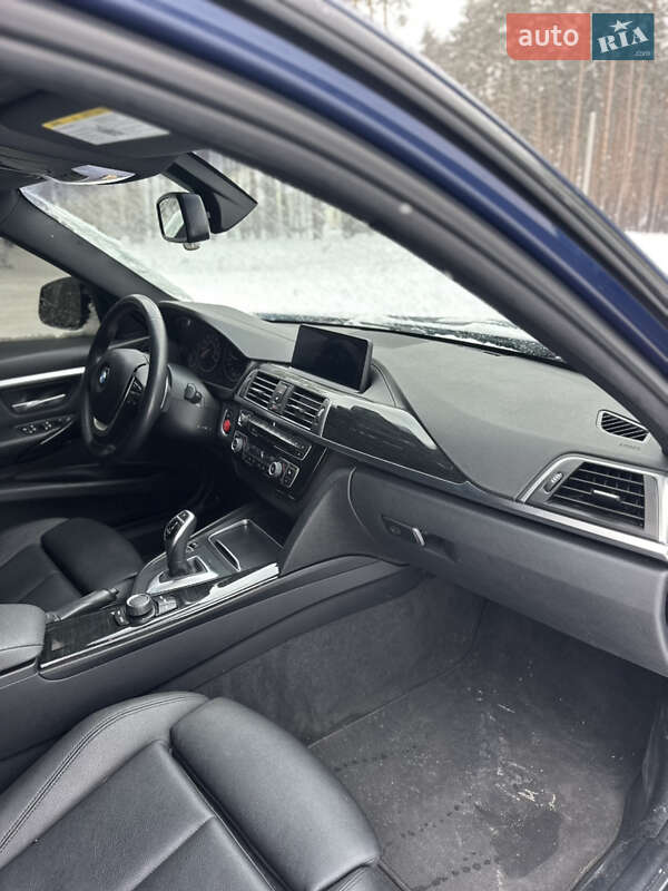 Седан BMW 3 Series 2018 в Киеве