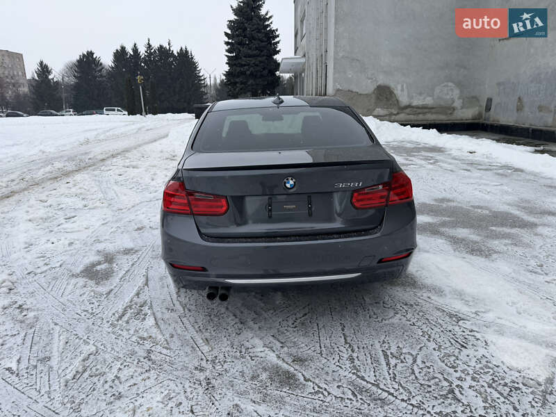 Седан BMW 3 Series 2013 в Ровно