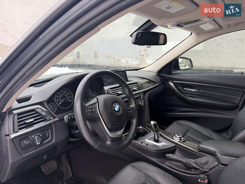 Седан BMW 3 Series 2013 в Ровно