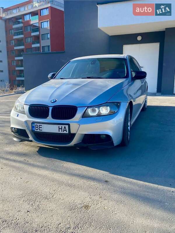 Седан BMW 3 Series 2011 в Одессе