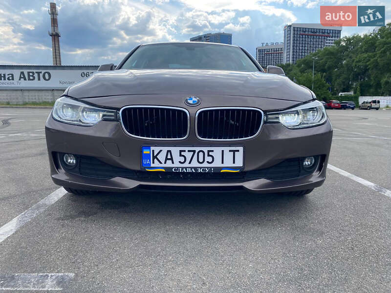 Седан BMW 3 Series 2014 в Киеве