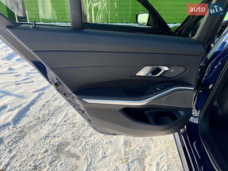 Седан BMW 3 Series 2021 в Киеве