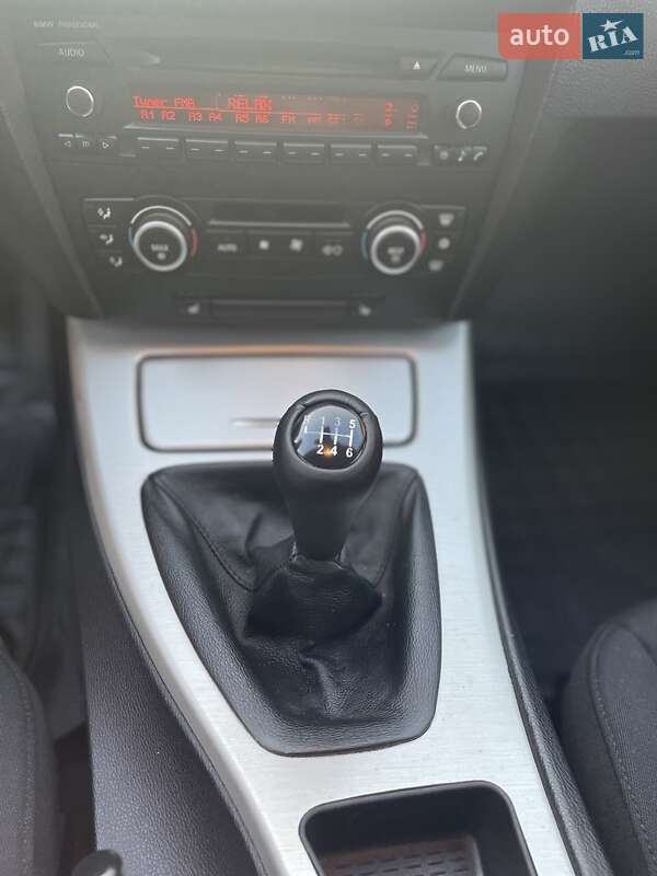 Седан BMW 3 Series 2006 в Киеве