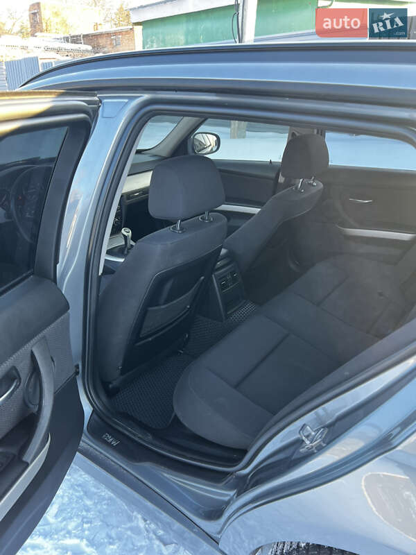 Универсал BMW 3 Series 2010 в Волочиске
