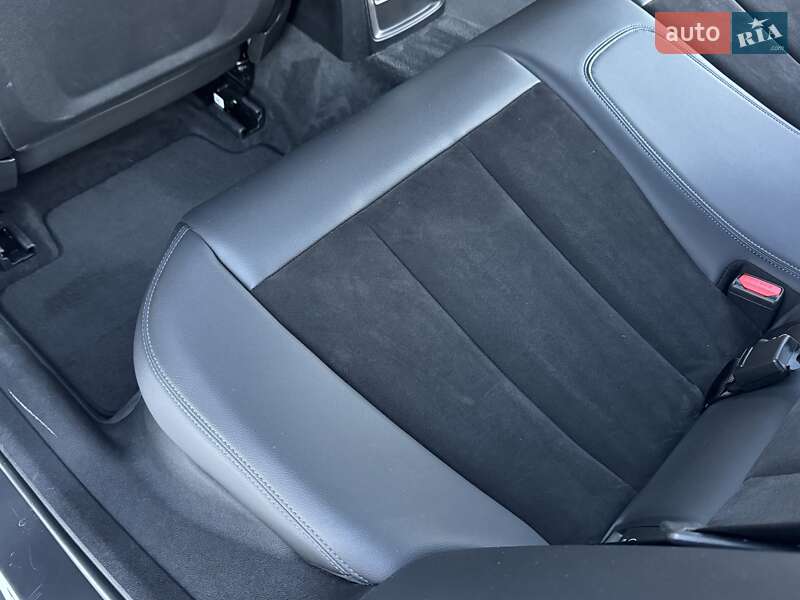 Седан BMW 3 Series 2021 в Киеве