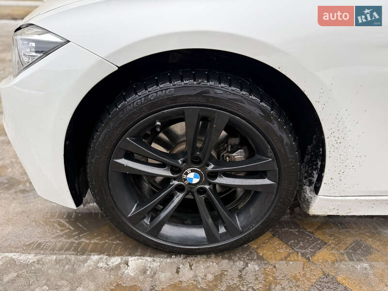 Седан BMW 3 Series 2017 в Могилев-Подольске