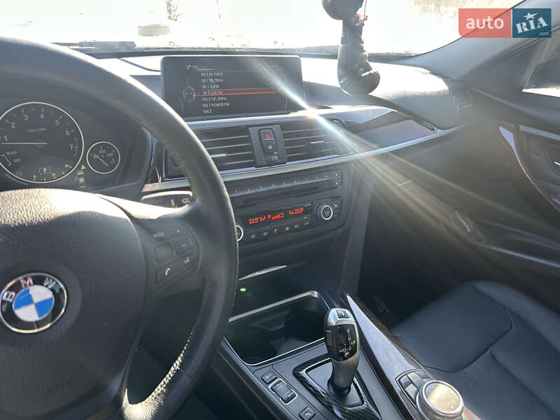 Седан BMW 3 Series 2015 в Полтаве