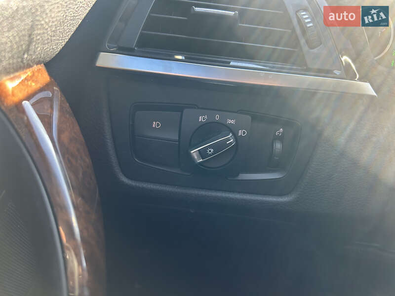 Седан BMW 3 Series 2015 в Полтаве