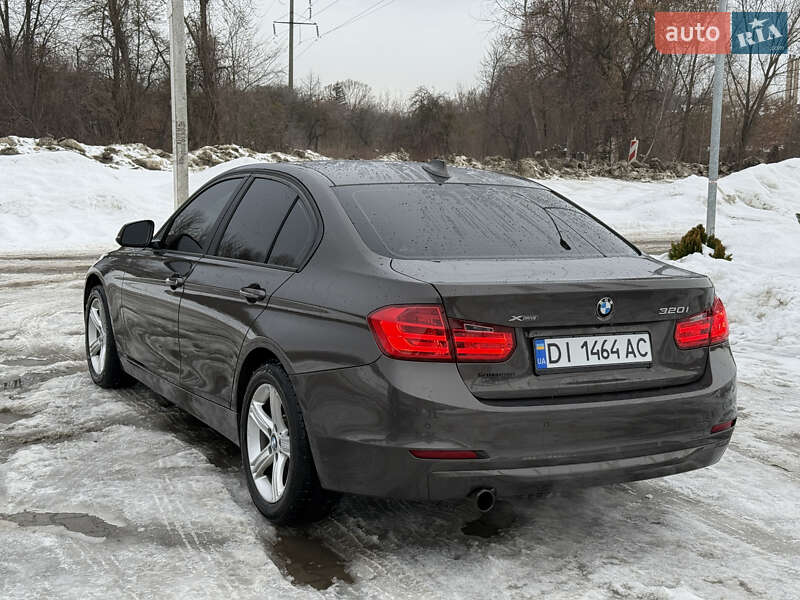 Седан BMW 3 Series 2015 в Львове