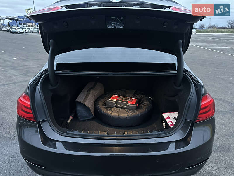 Седан BMW 3 Series 2016 в Полтаве