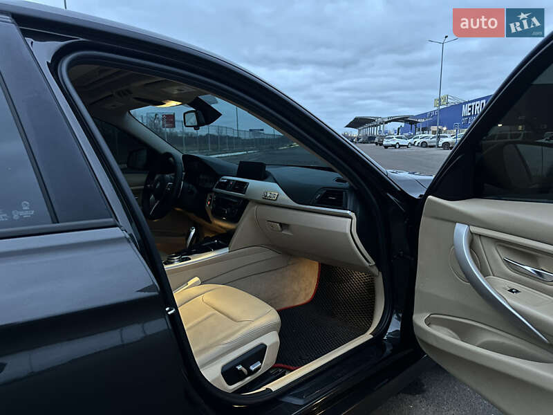 Седан BMW 3 Series 2016 в Полтаве