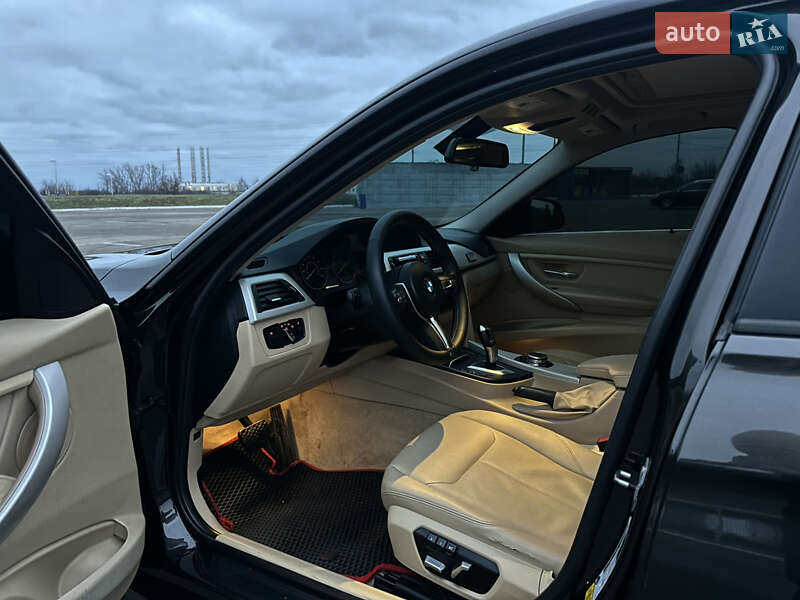 Седан BMW 3 Series 2016 в Полтаве