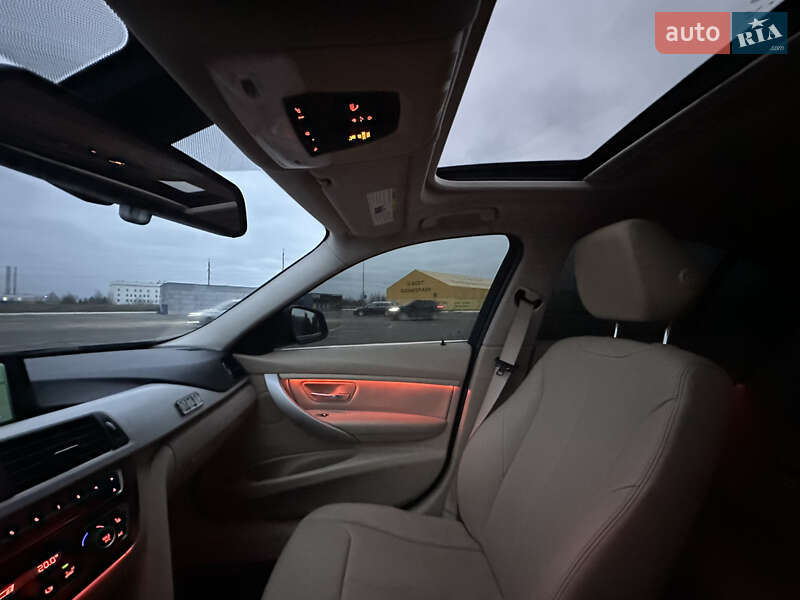 Седан BMW 3 Series 2016 в Полтаве