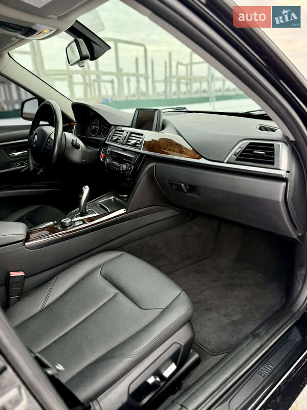 Седан BMW 3 Series 2016 в Виннице