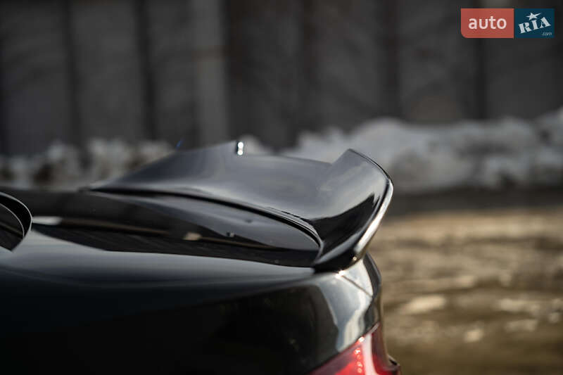 Седан BMW 3 Series 2017 в Черновцах