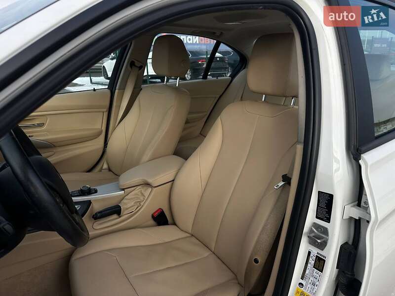 Седан BMW 3 Series 2016 в Одессе