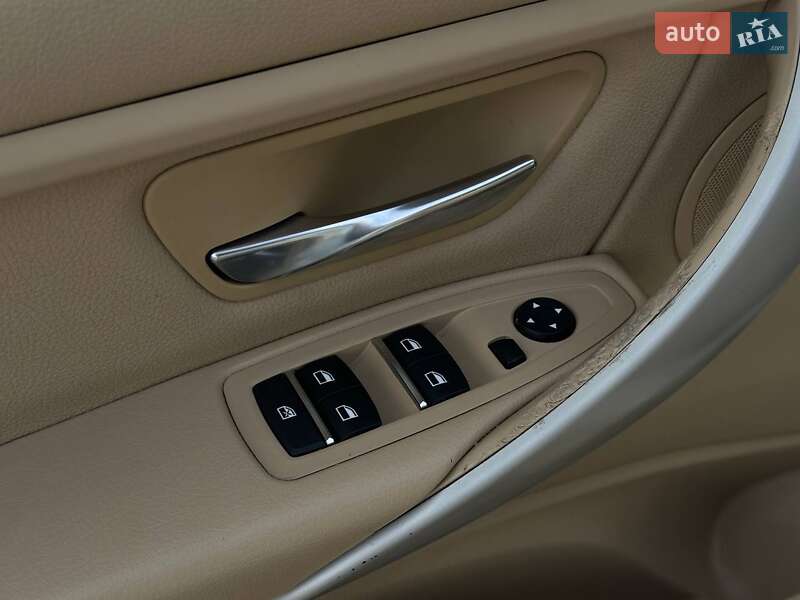 Седан BMW 3 Series 2016 в Одессе