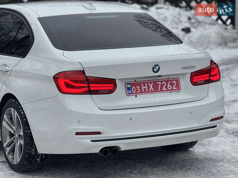 Седан BMW 3 Series 2015 в Сарнах
