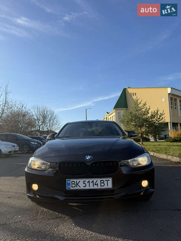 Седан BMW 3 Series 2013 в Ровно фото 13 Седан BMW 3 Series 2013 в Ровно