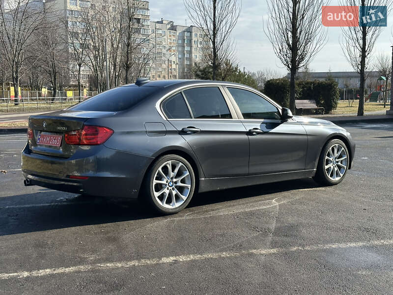 Седан BMW 3 Series 2014 в Кременчуге