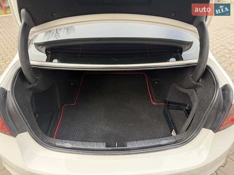 Седан BMW 3 Series 2013 в Одесі